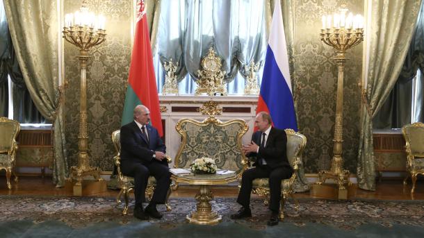 Rusia i akordon Minskut 2 miliardë dollarë